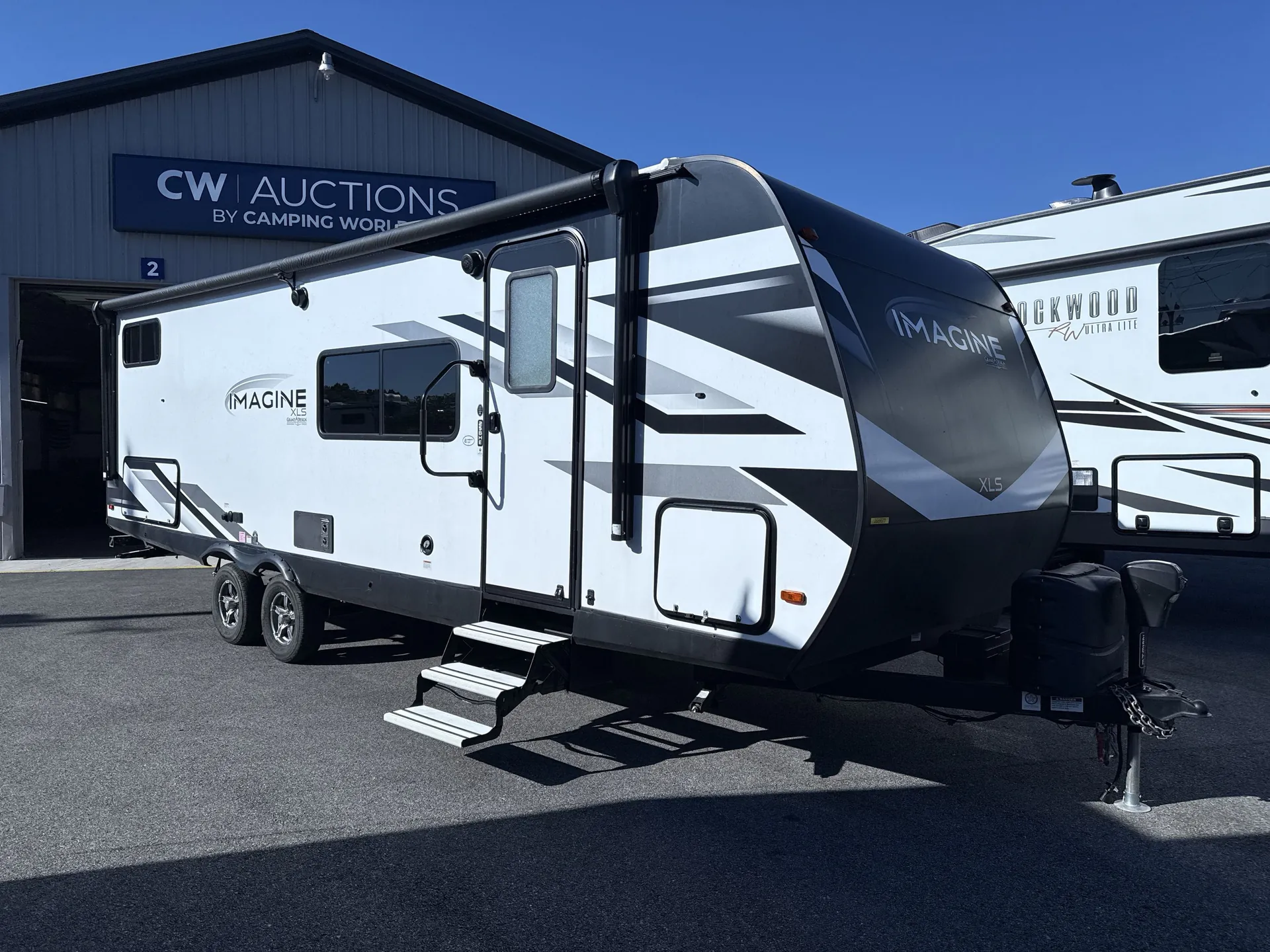2023 Grand Design Imagine XLS 25BHE - Photo 2