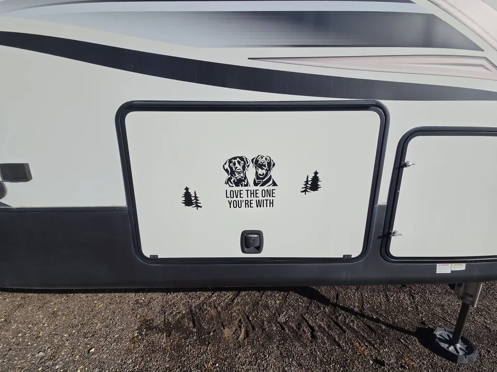 2021 Forest River Cedar Creek Champagne Edition 38EL, Photos photo 5