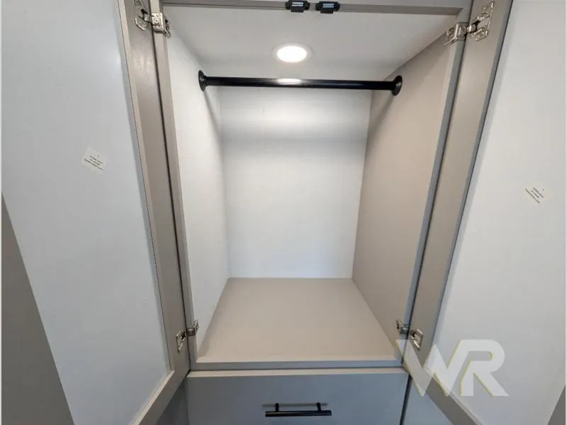 2027 Alliance RV Valor 36A10 - Photo 4