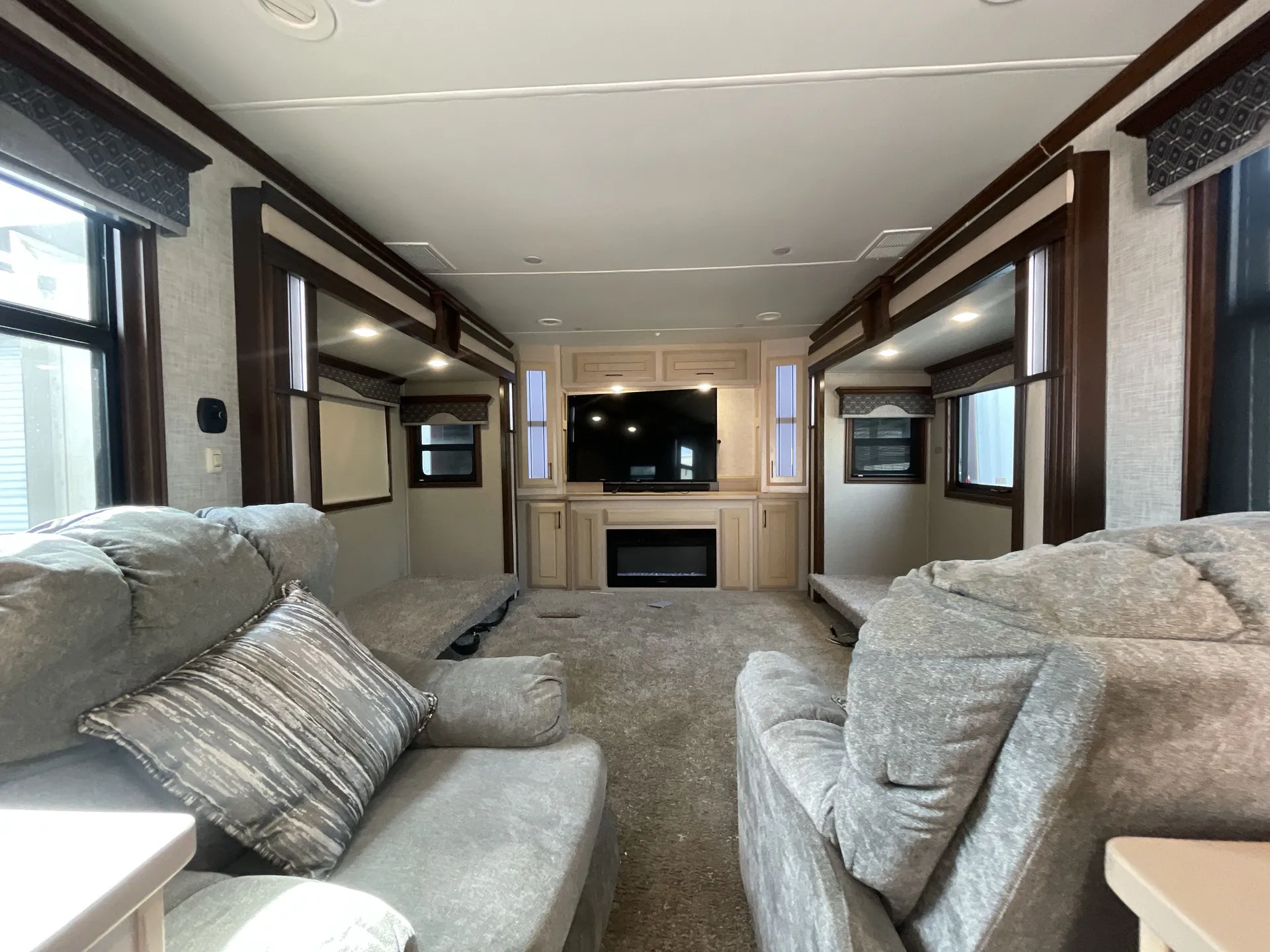 2021 DRV Mobile Suites 44 Columbus — living area main