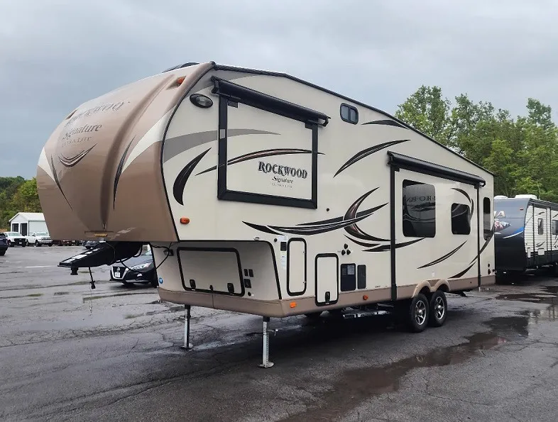 2017 Forest River RV Rockwood Signature Ultra Lite 8288WS - Photo 2