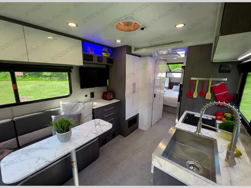 2027 inTech RV O-V-R Navigate - Photo 3