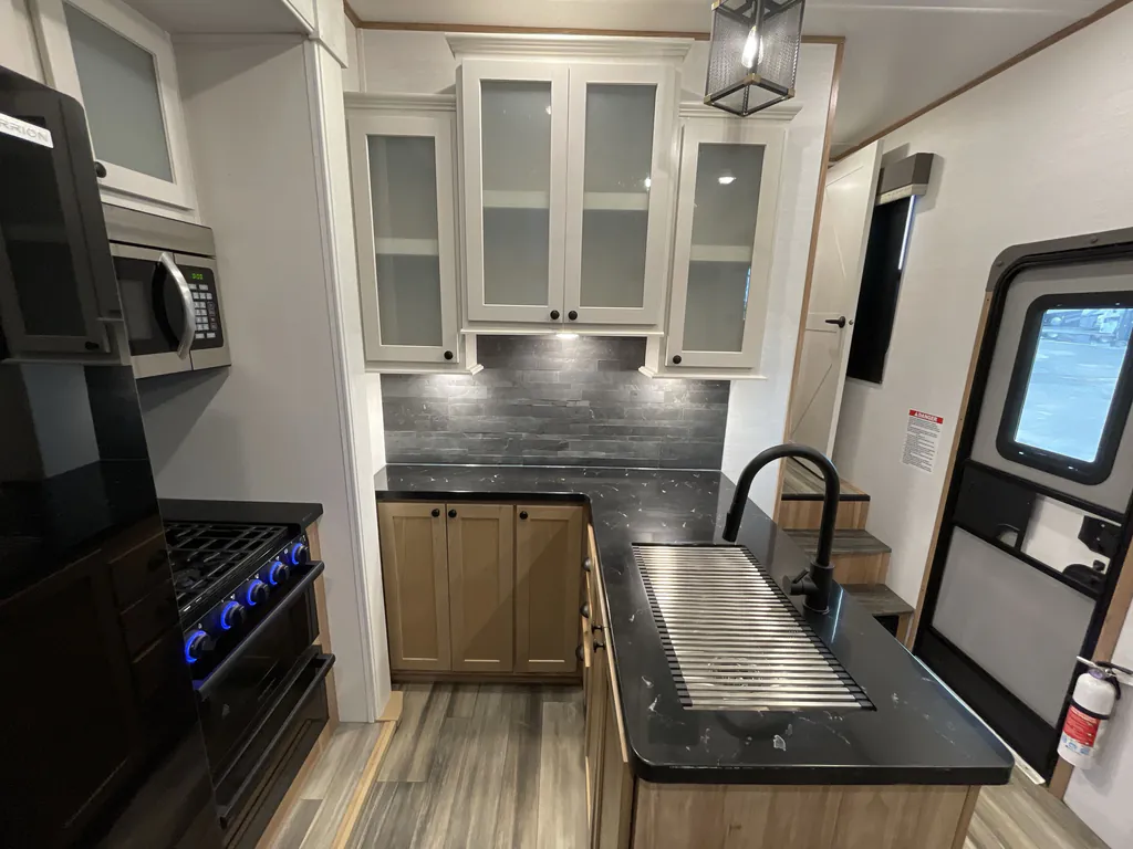 2023 Forest River XLR Nitro 351, Photos photo 11
