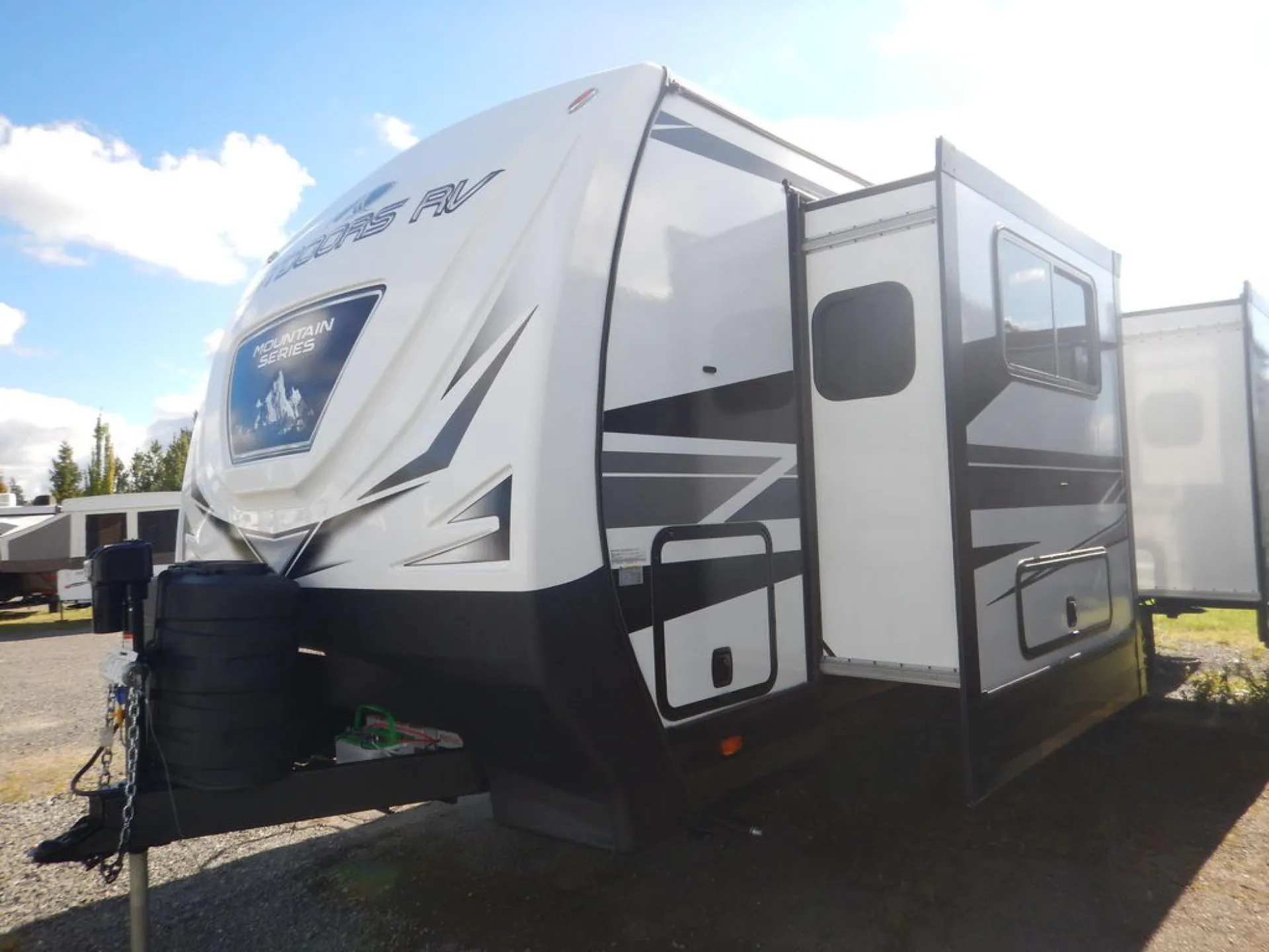 2025 Outdoors RV Black Stone Mountain Series 260KRS - Photo 2