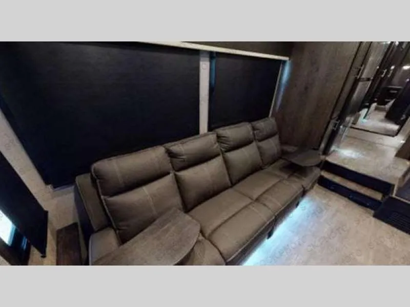 2021 Jayco Seismic 4113 - Photo 4