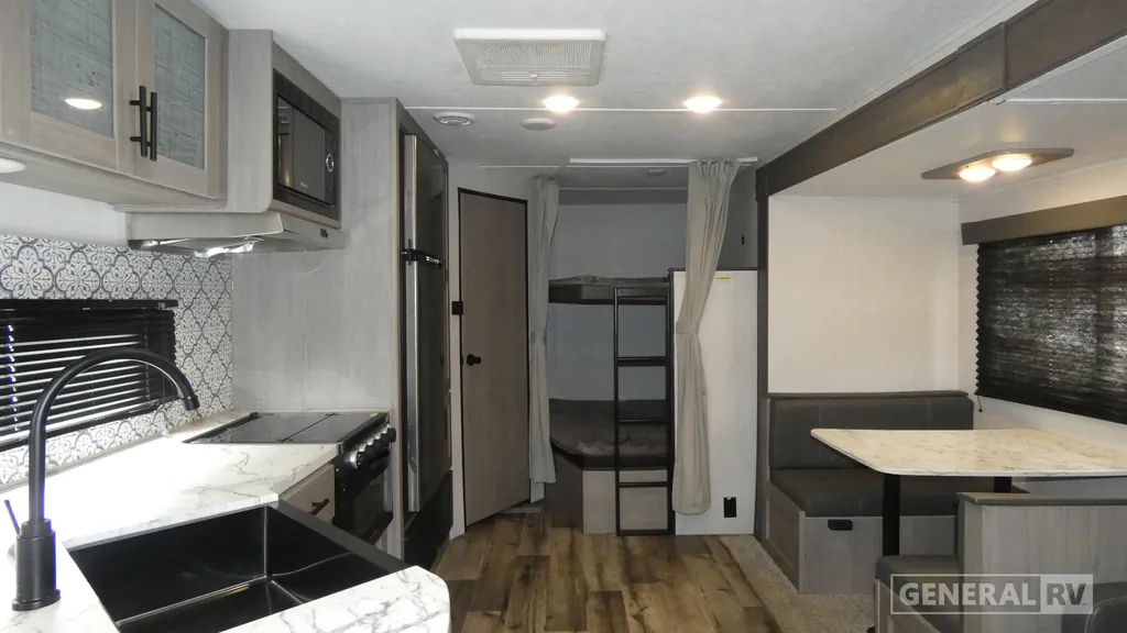 2021 Dutchmen Coleman Lantern 263BH, Photos photo 2