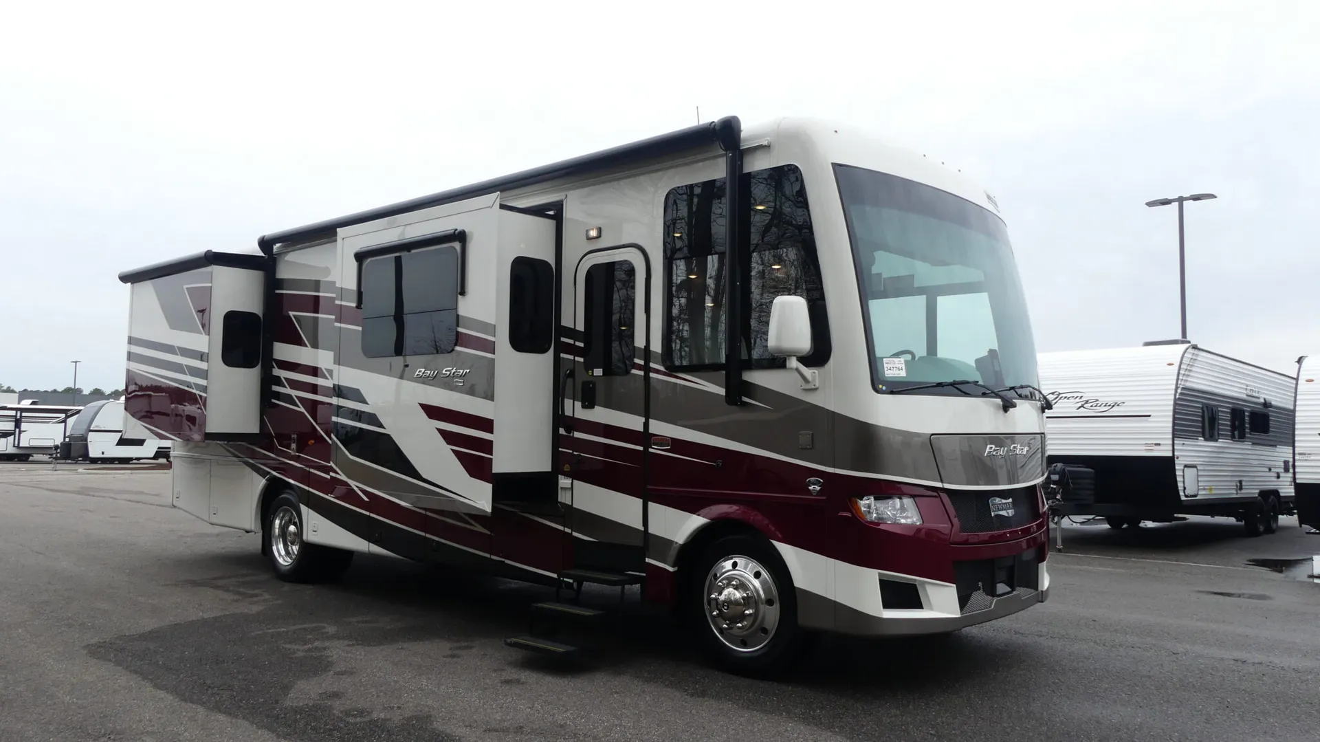 2026 Newmar Bay Star 3225 - Photo 2