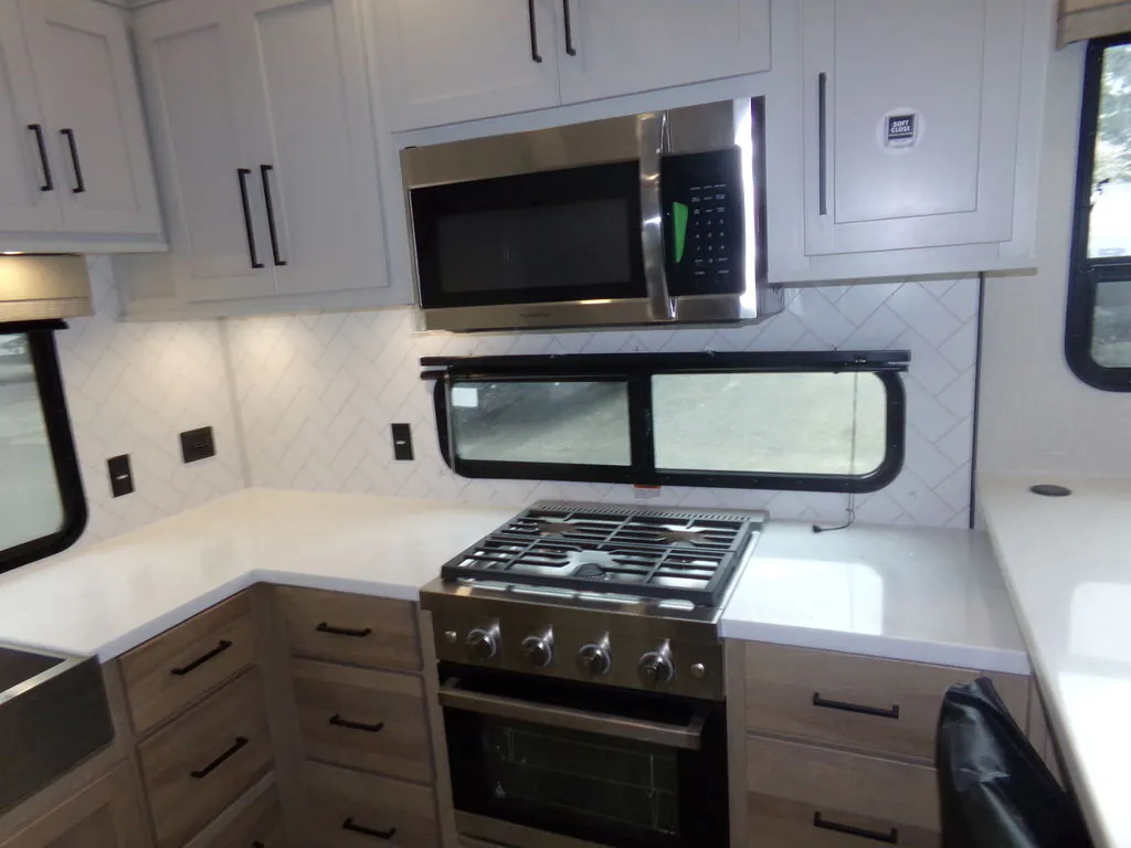 2026 Forest River Sierra 3800RK — Photo 5
