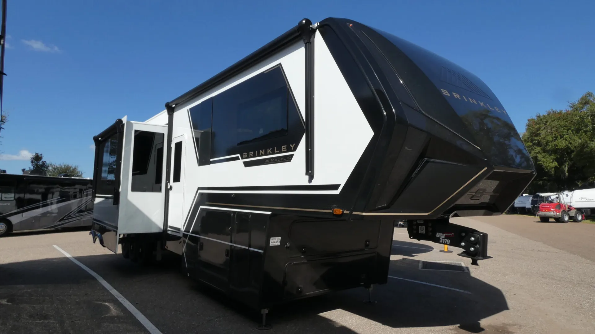 2026 Brinkley Model G 4120 - Photo 2