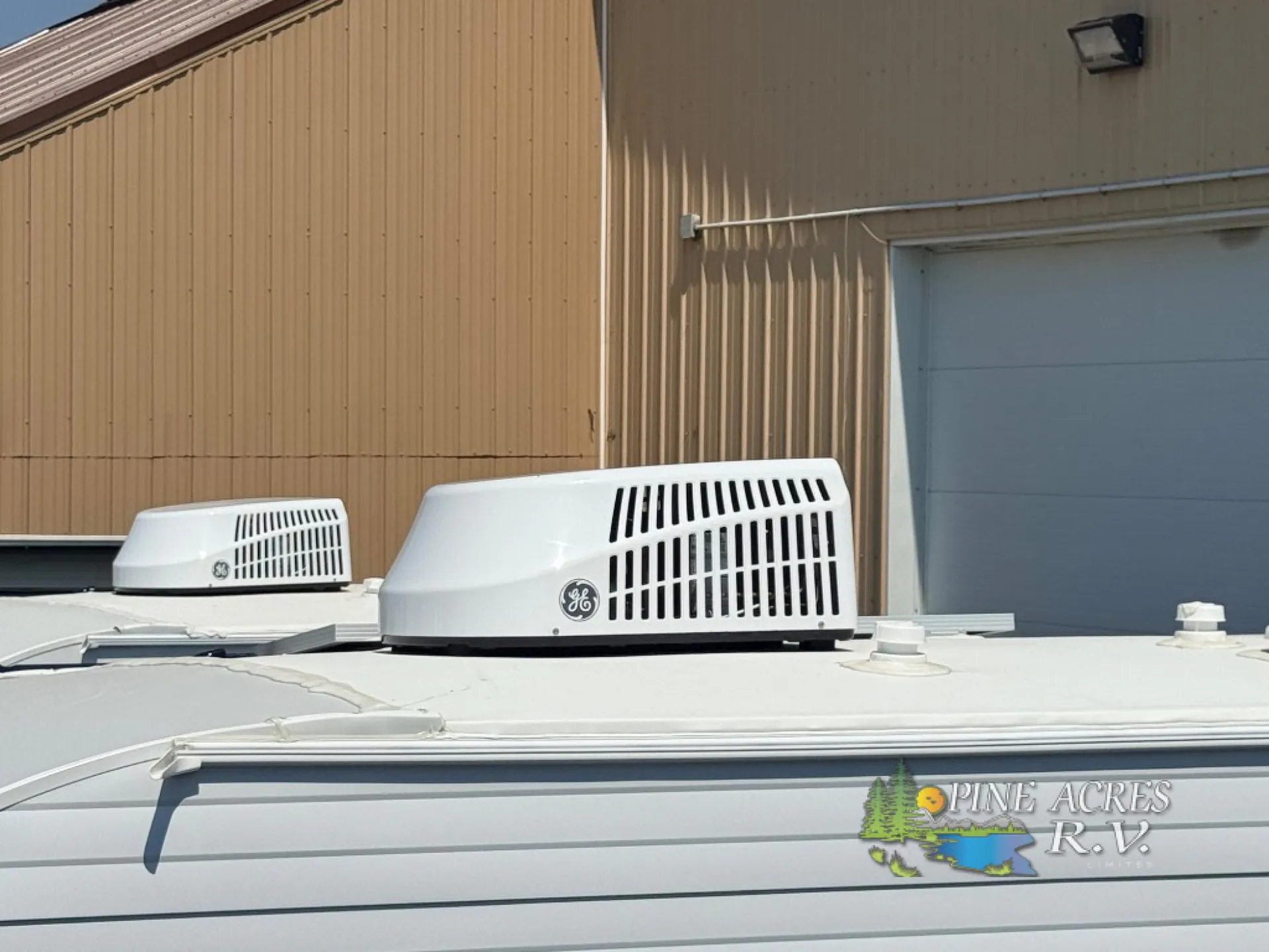 2027 Forest River Wildwood FSX 135ICE — Photo 6