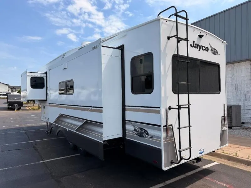2027 Jayco Eagle 321RSTS - Photo 3