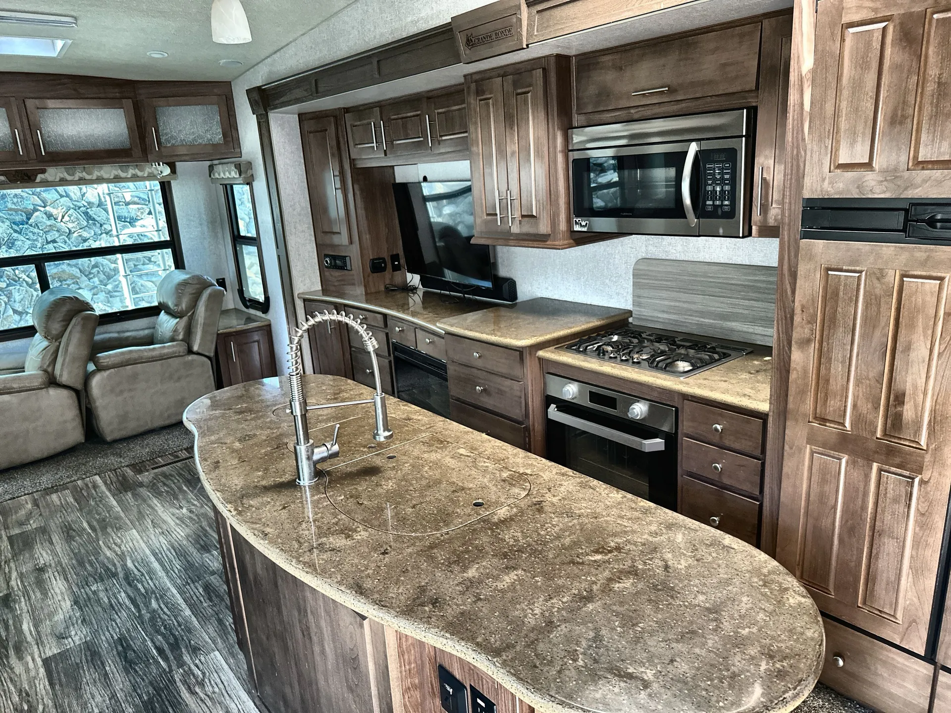 2021 Northwood Arctic Fox Grande Ronde 35-5Z - Photo 3