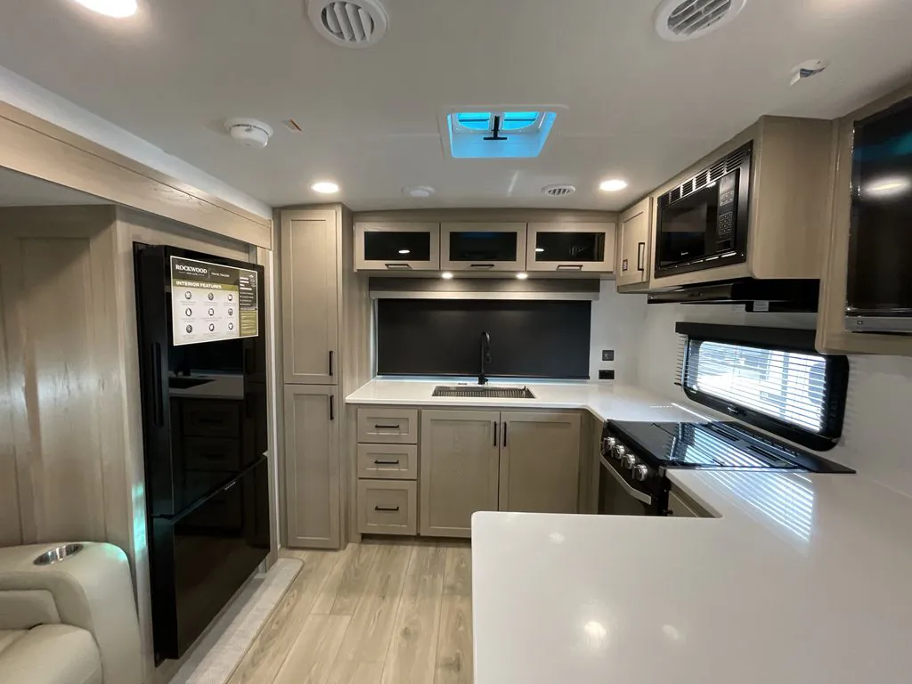 2027 Forest River Rockwood Mini Lite 2523MBR — Photo 5