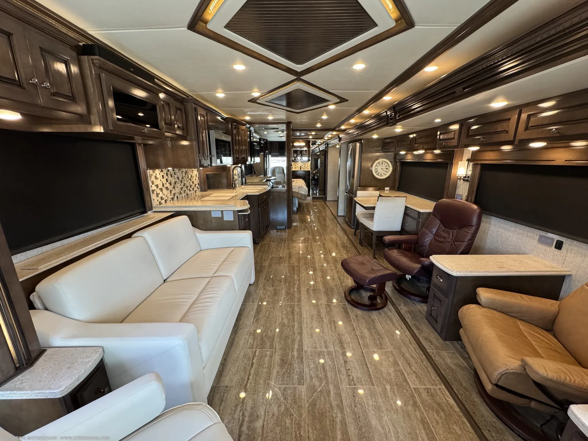 2021 Newmar Dutch Star 4081 - Photo 3