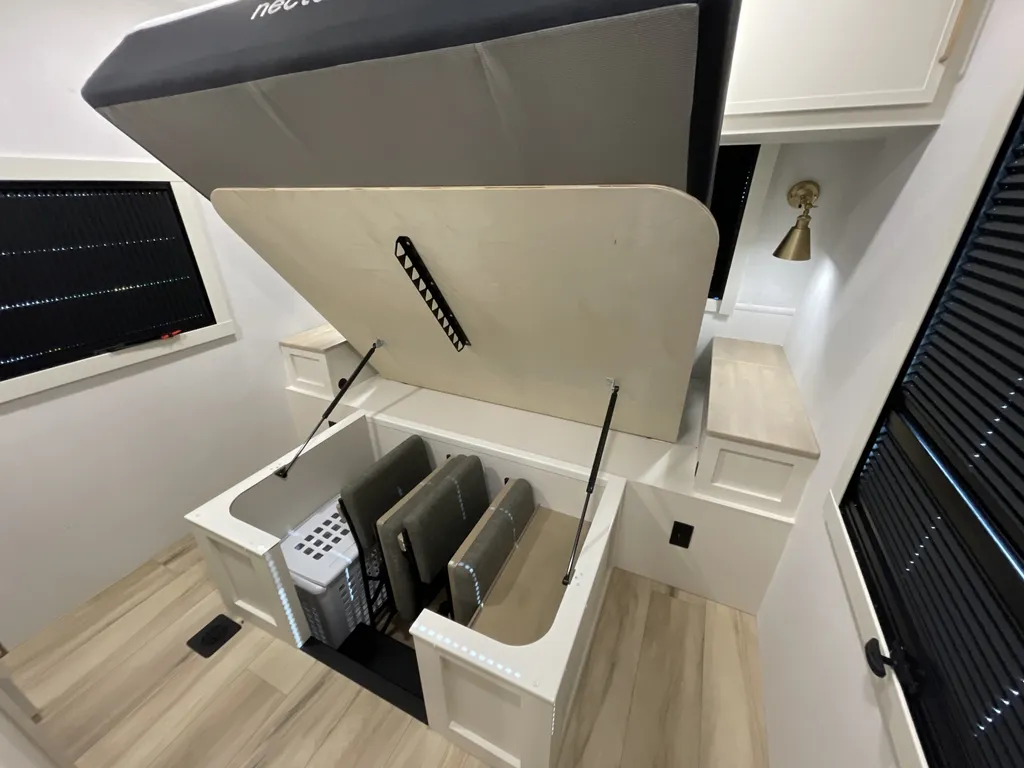 2025 Brinkley MODEL I 275, Photos photo 51
