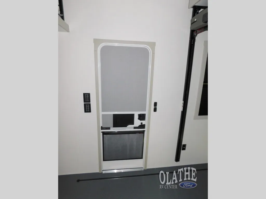 2026 Brinkley Model G 3970, Photos photo 31