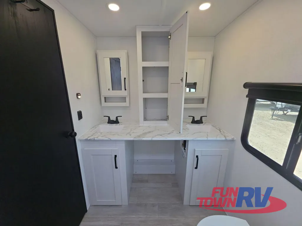 2026 Forest River Solaire 3300FLBS, Photos photo 20