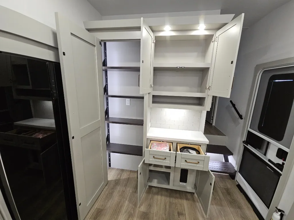 2026 Brinkley Model Z 3515, Kitchen photo 20