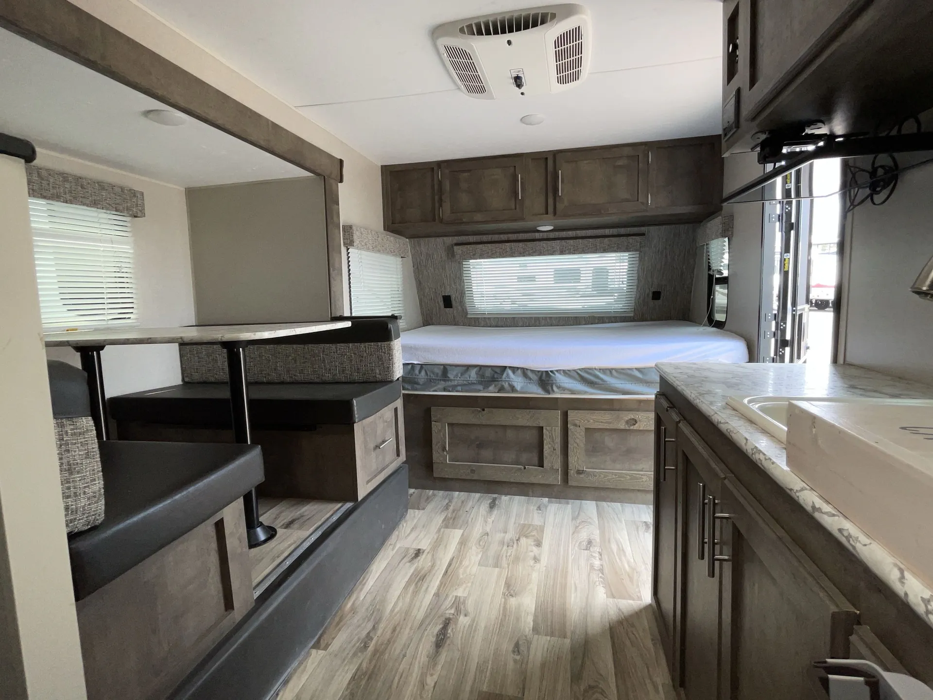 2020 K-Z Sportsmen Classic 181BH — living area main