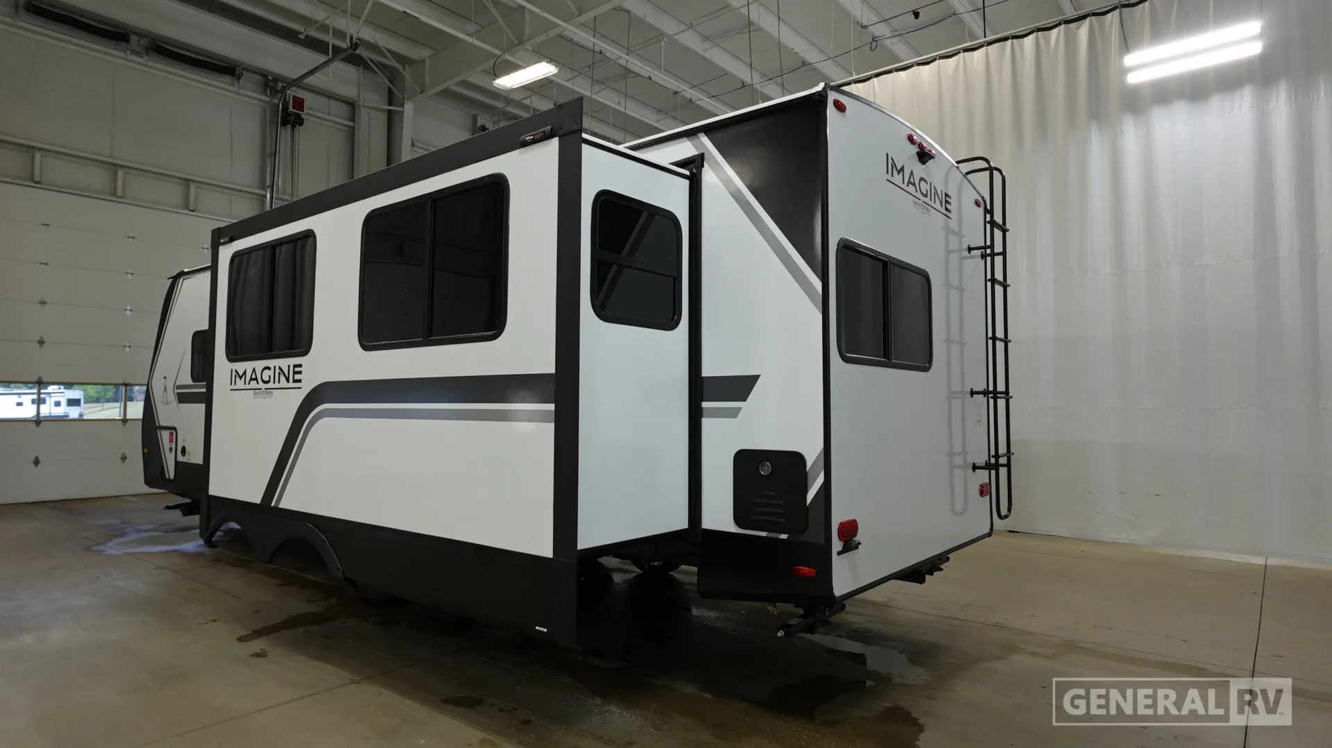 2026 Grand Design Imagine 2670MK - Photo 4