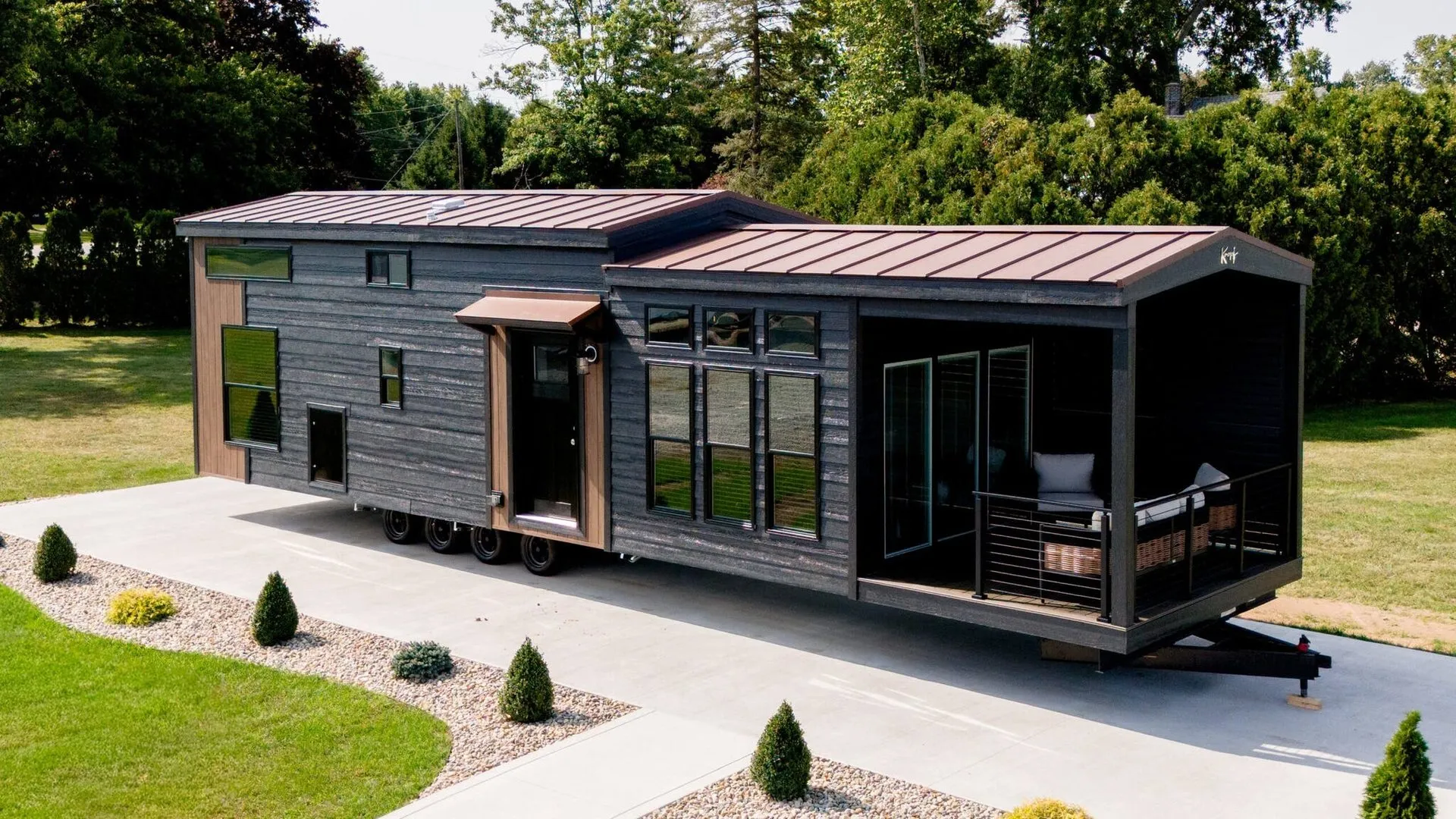 Eldorado 9051 exterior