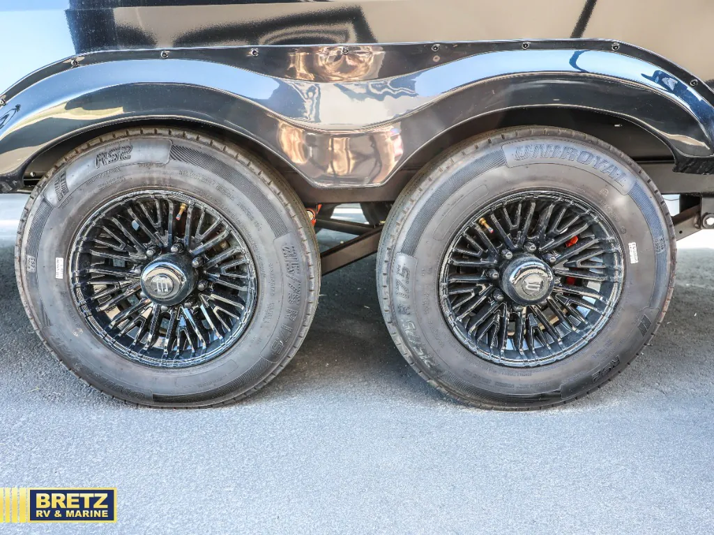 2026 Brinkley Model Z 2810, Photos photo 11
