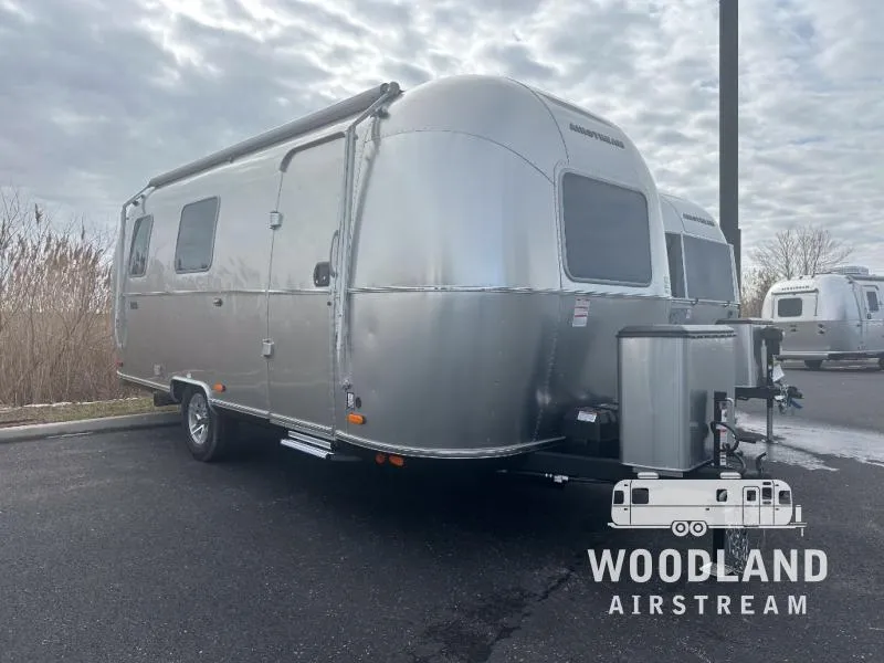 2026 Airstream World Traveler 22RB - Main photo