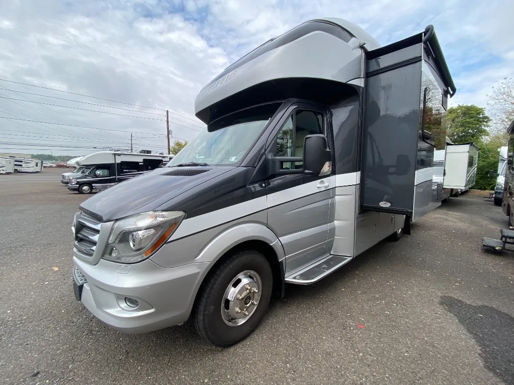 2019 Tiffin Wayfarer 24 TW, Photos photo 5