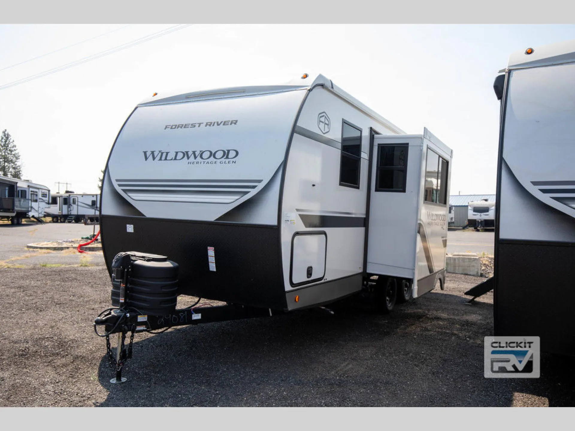 2027 Forest River Wildwood Heritage Glen Hyper-Lyte 21RBHL — Photo 6