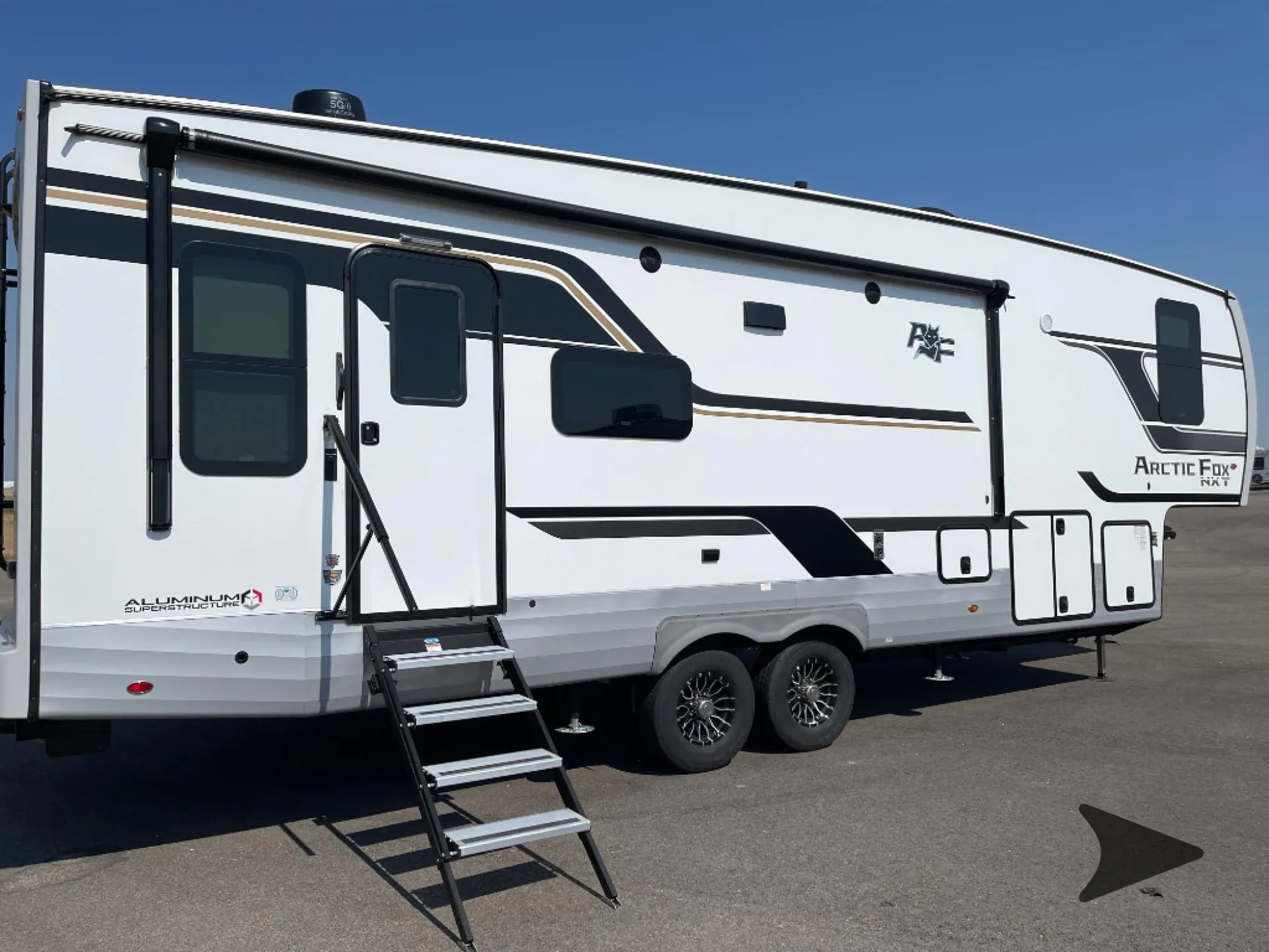 2027 Northwood Arctic Fox Edge 295RL - Photo 3