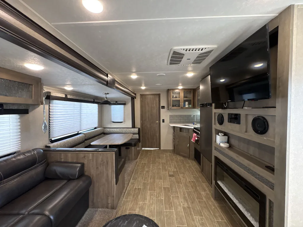 2020 Forest River Puma 31QBBH, Photos photo 2