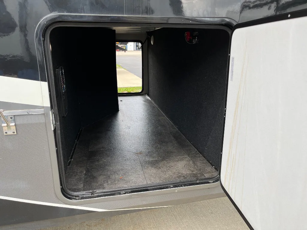 2018 Grand Design Momentum 376TH, Photos photo 38