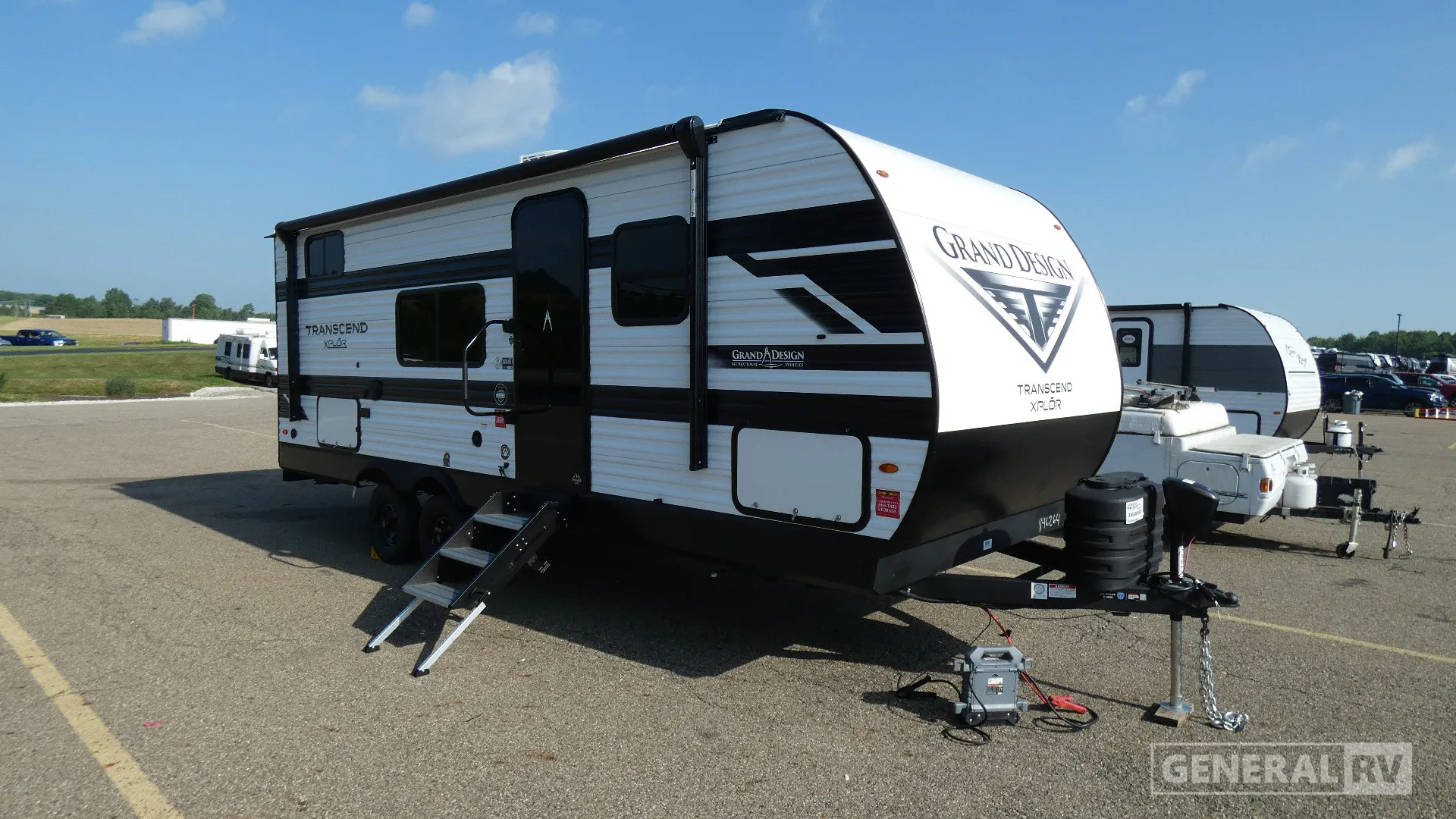 2027 Grand Design Transcend Xplor 19BHX - Photo 2
