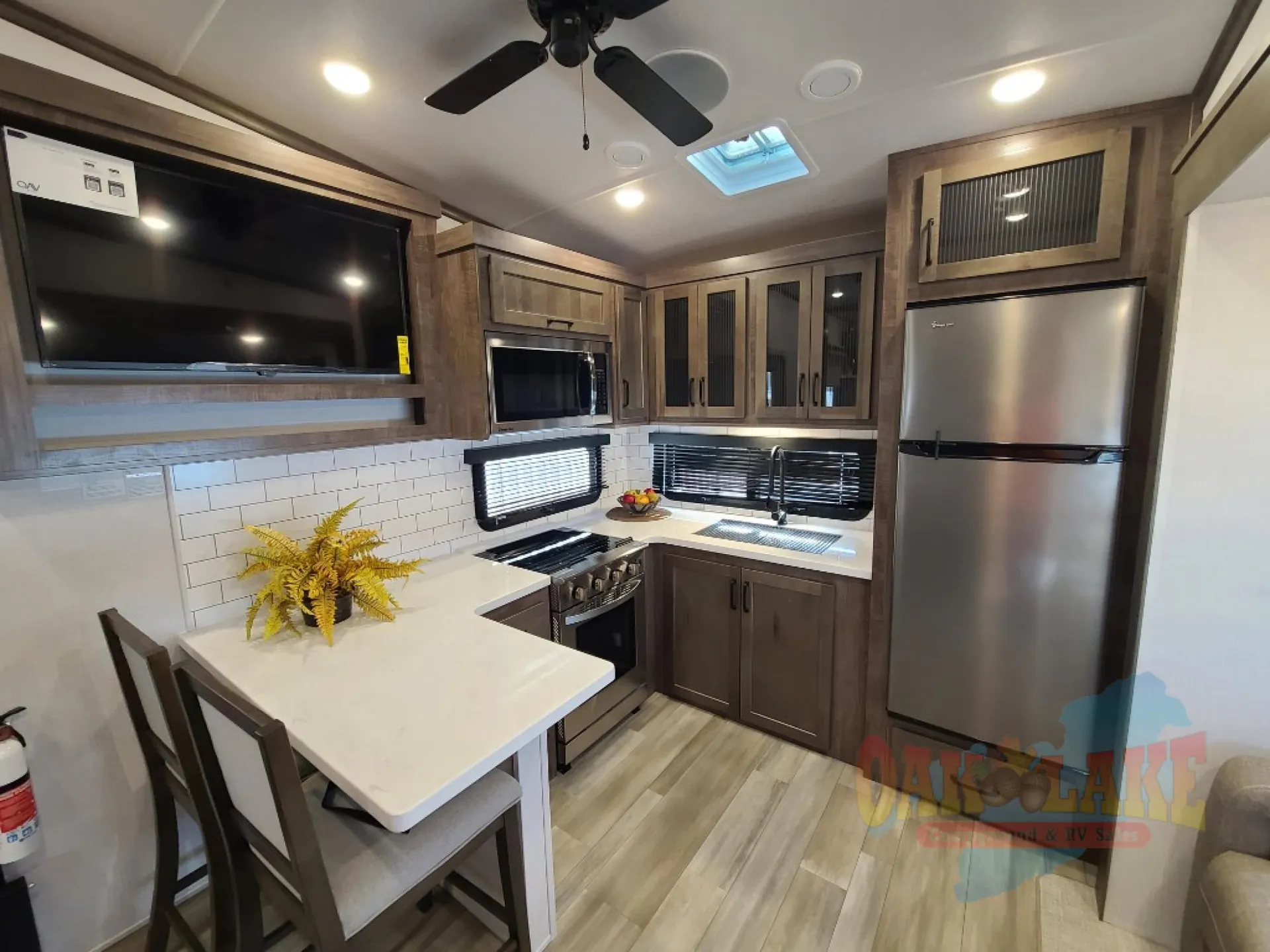 2024 Forest River Rockwood Signature 281RK - Photo 4
