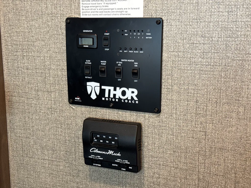2021 Thor Motor Coach Freedom Traveler A32, Photos photo 34