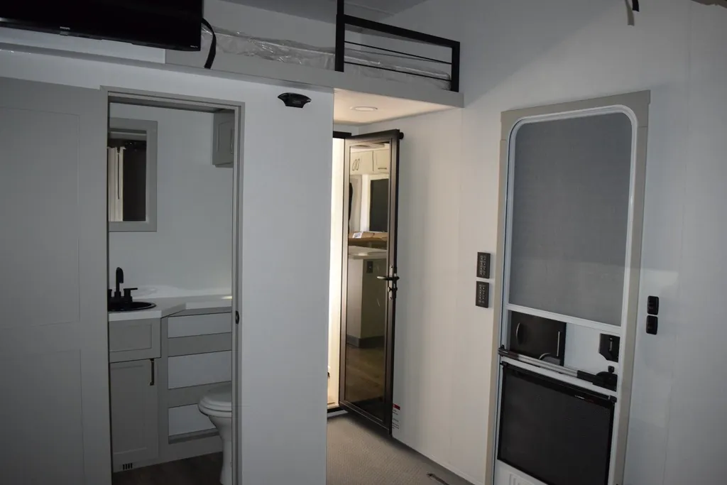 2026 Brinkley Model G 3970, Photos photo 29