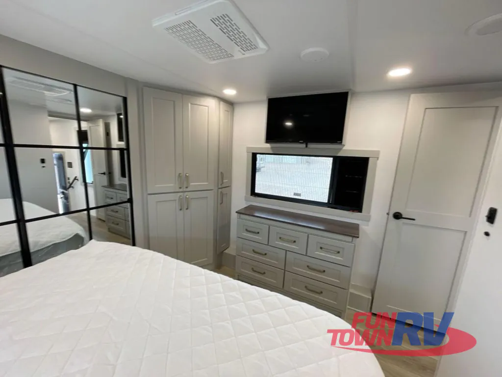 2026 Brinkley Model G 3970, Photos photo 39
