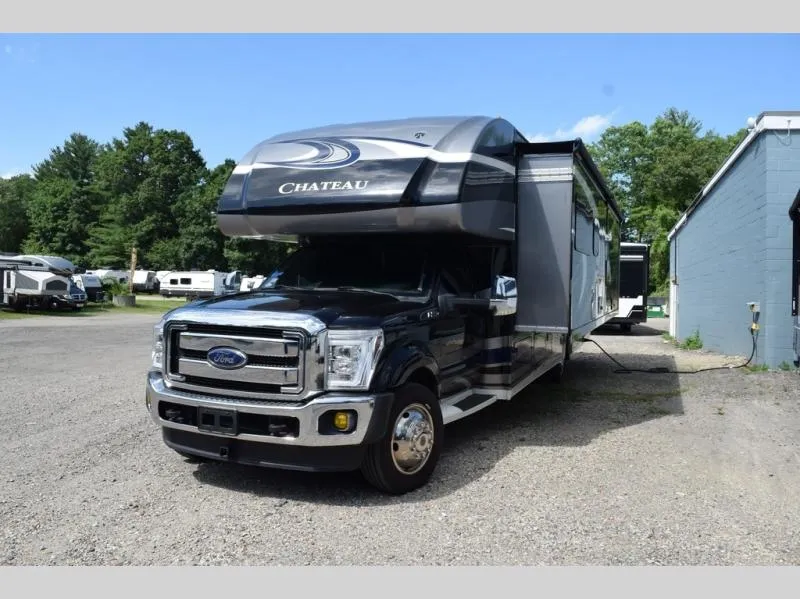 2015 Thor Motor Coach Chateau Super C 35SB - Photo 3