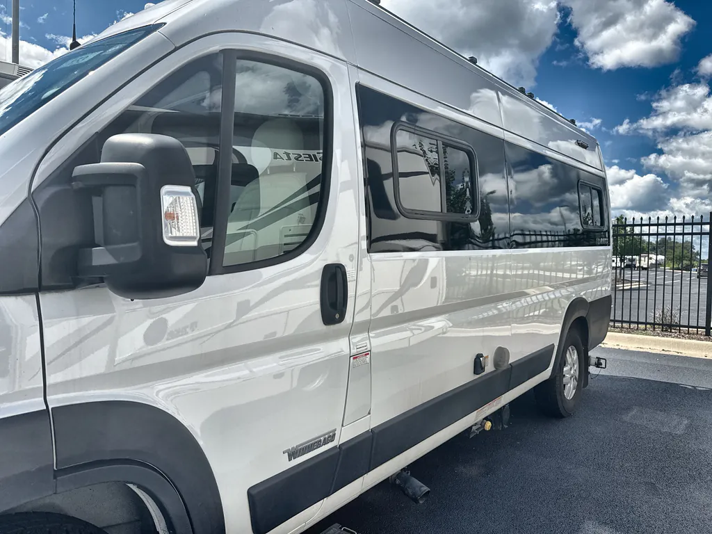 2022 Winnebago Travato 59G, Photos photo 6