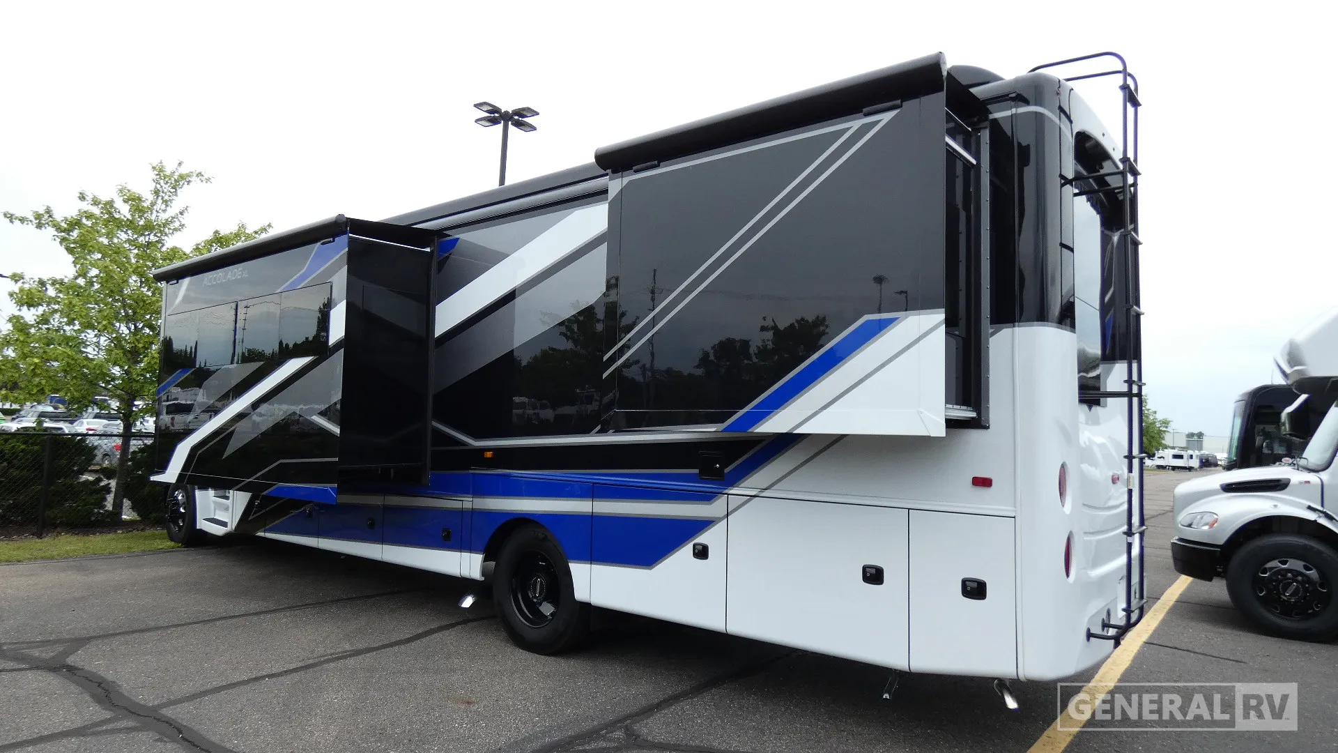 2027 Entegra Coach Accolade XL 37M - Photo 4