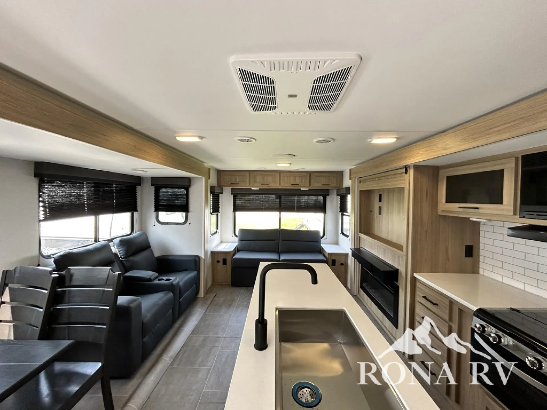 2025 Heartland Prowler 3009RL - Photo 3