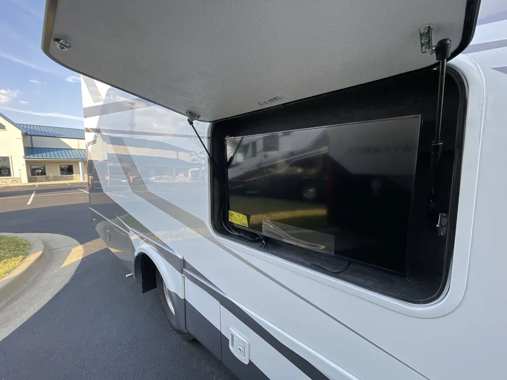 2026 Tiffin Wayfarer 25 XRW, Photos photo 12
