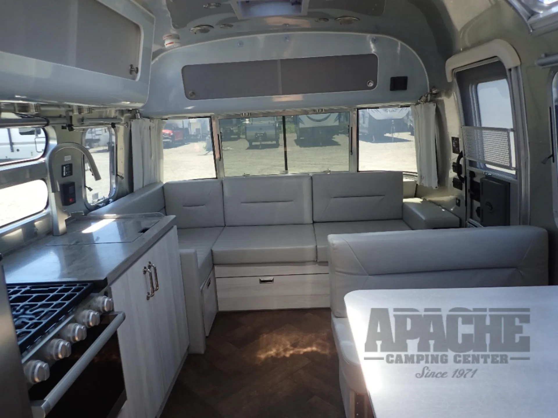 2023 Airstream International 28RB - Photo 3