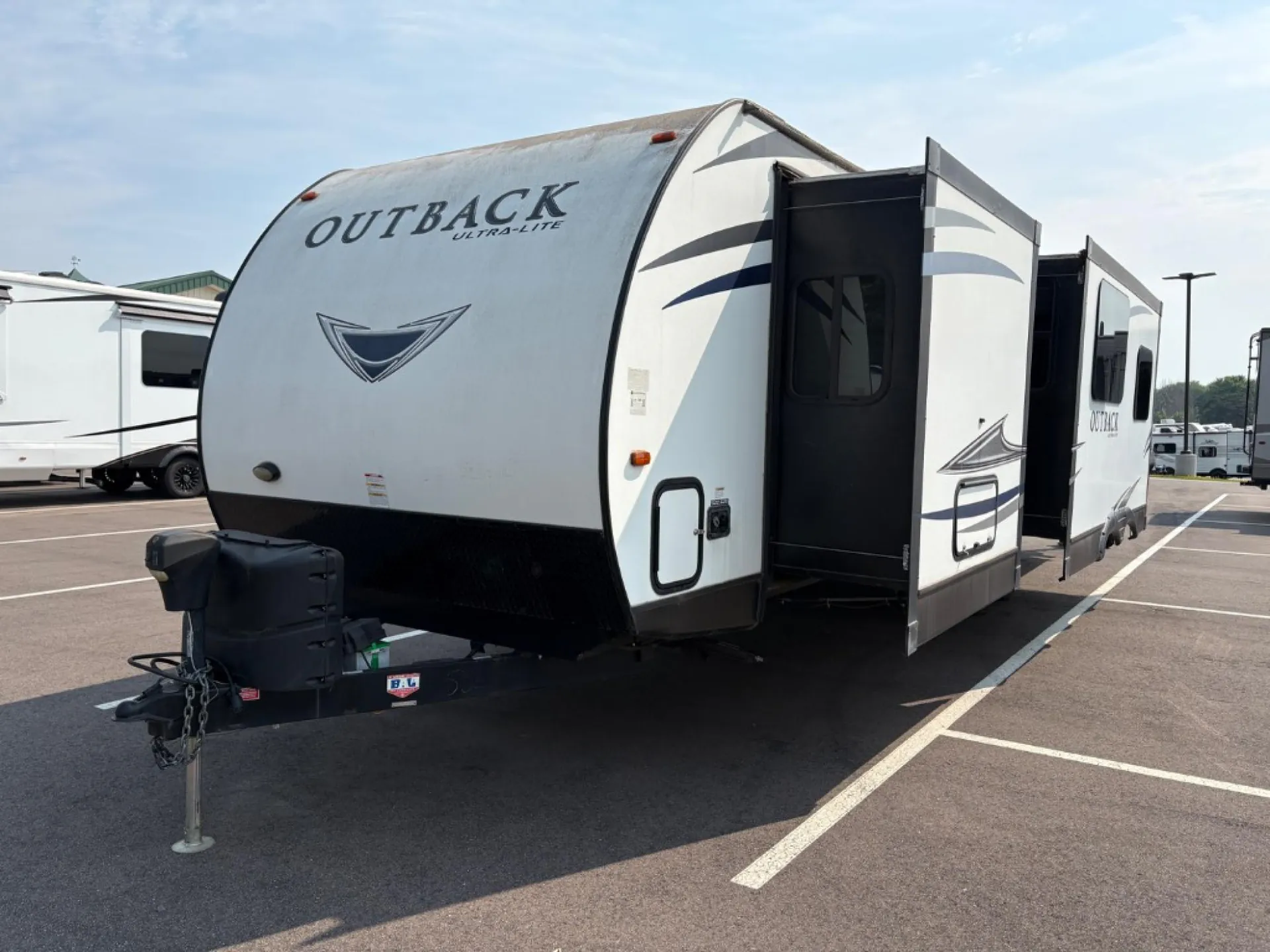 2017 Keystone Outback Ultra-Lite 314UBH - Photo 4