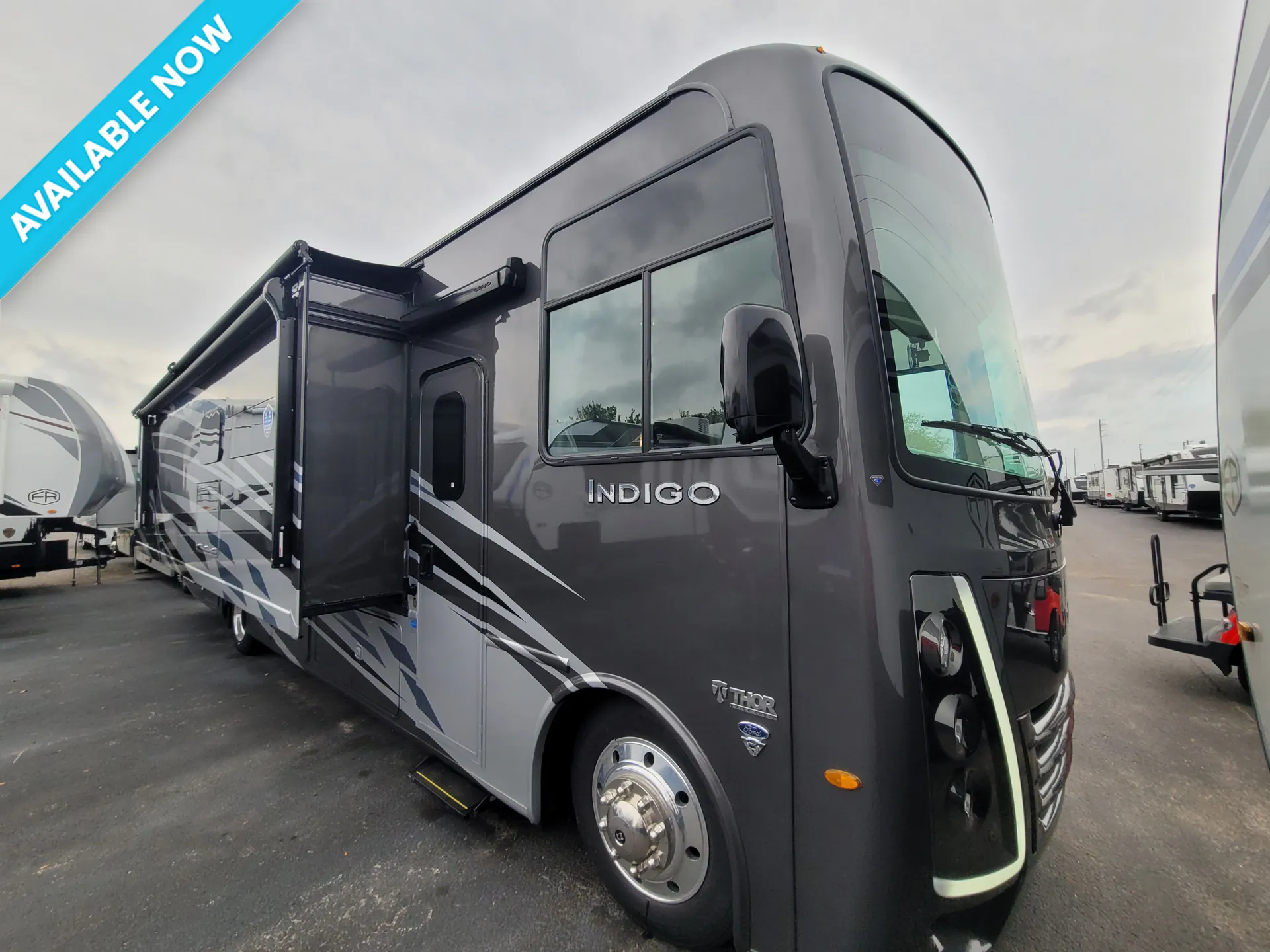 2025 Thor Motor Coach Indigo CC35 - Photo 2