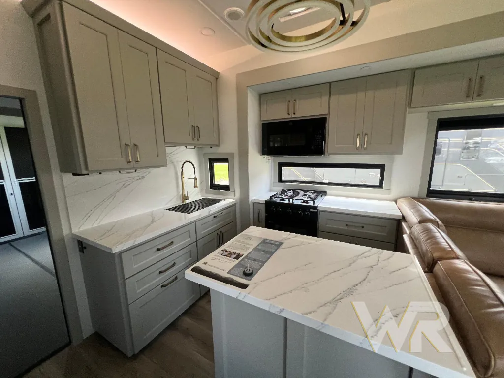 2026 Brinkley Model G 3950, Photos photo 16