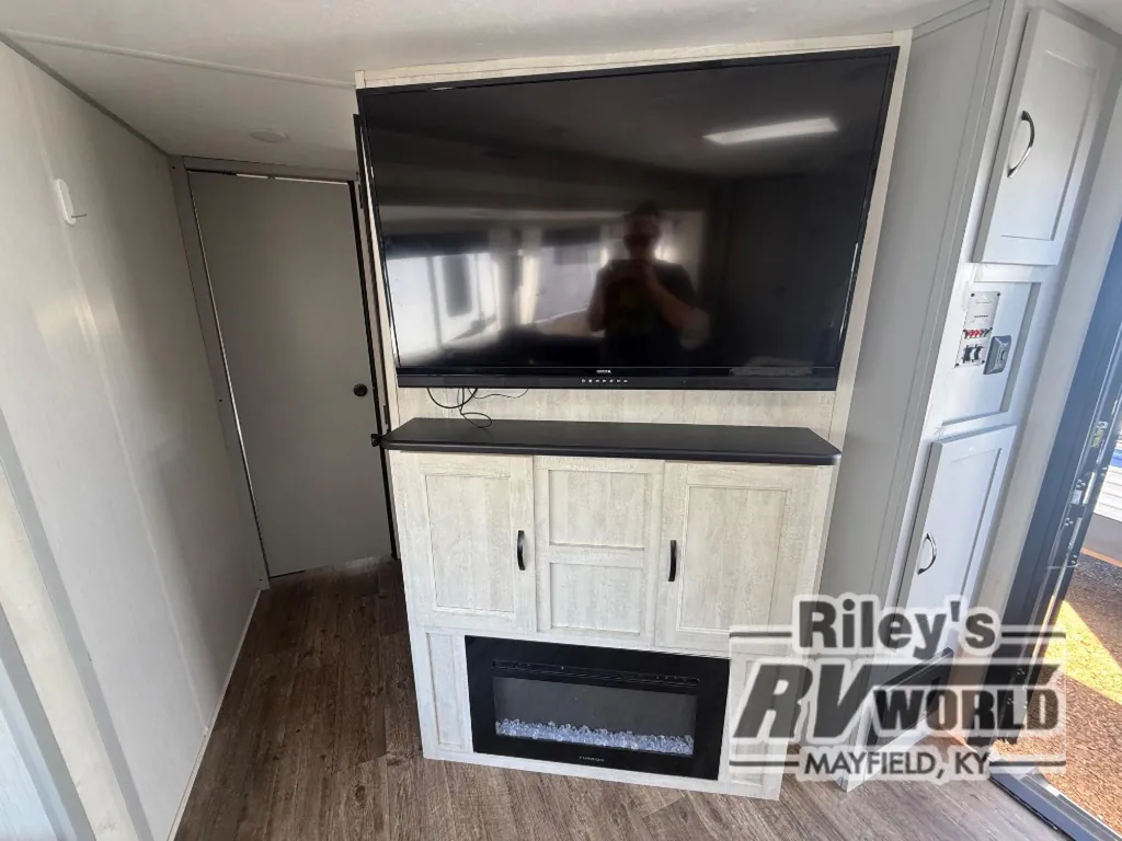 2022 Forest River Vibe 32BH, Photos photo 20