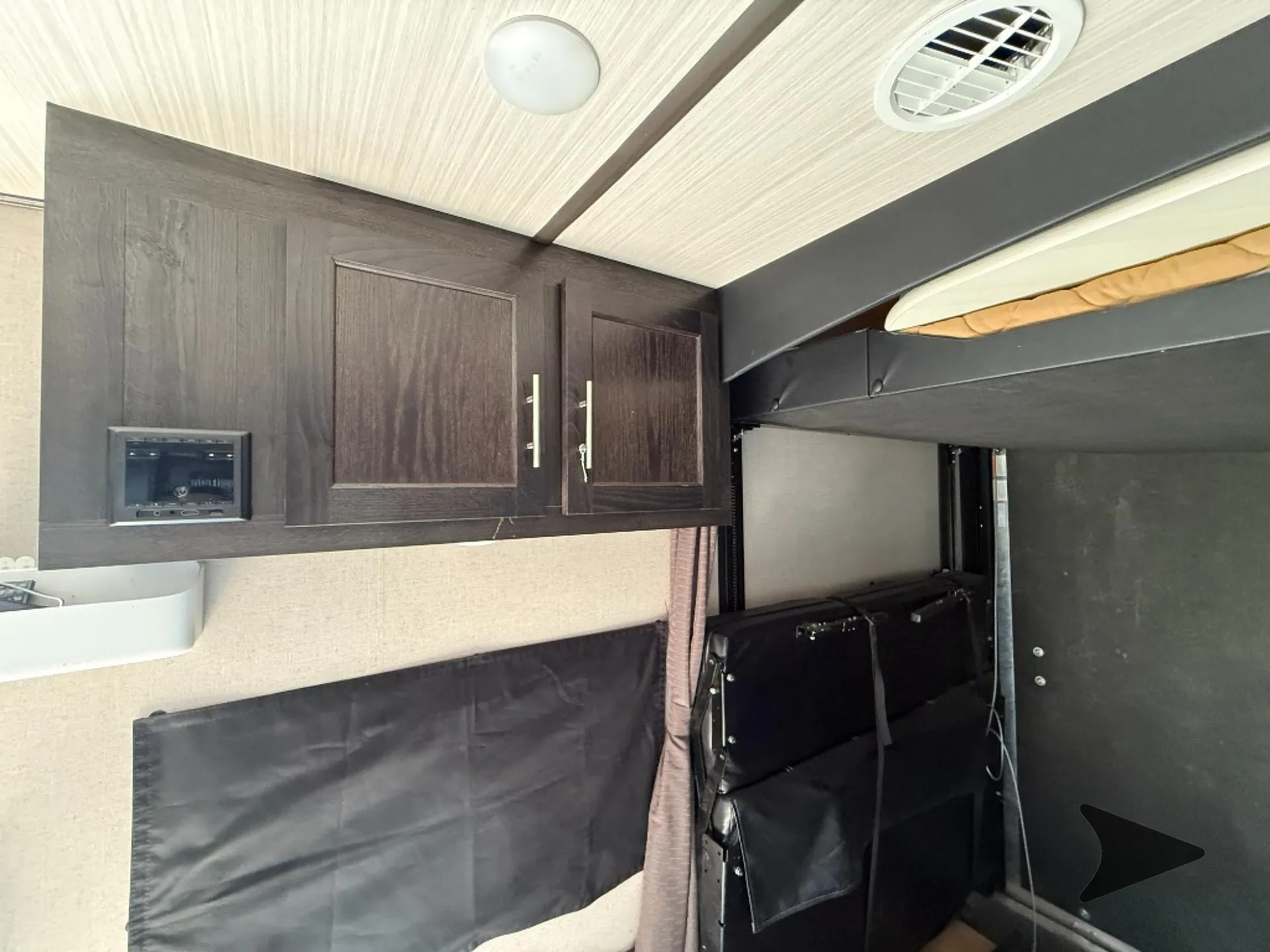 2019 Forest River XLR Hyperlite 19HFS - Photo 4