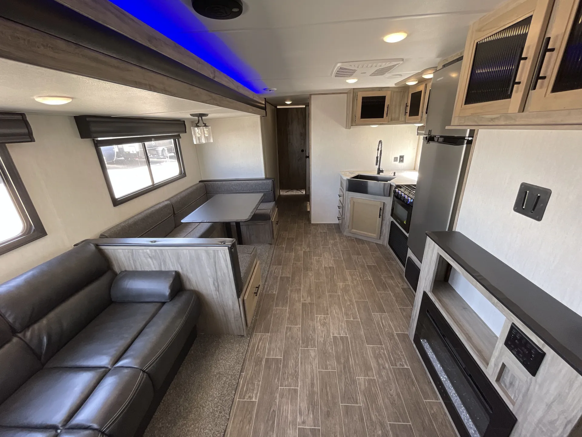 2022 Forest River Cherokee Alpha Wolf 30DBH-L — living area main