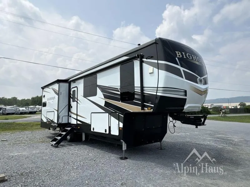 2022 Heartland Bighorn 3120RK - Photo 2